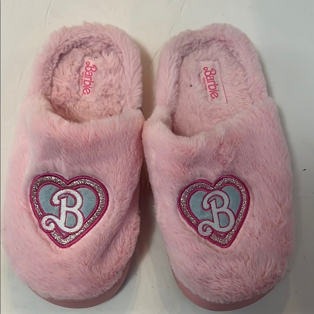 Barbie‎ Pink Fuzzy Supper plush Slippers size XL 9.5-10.5